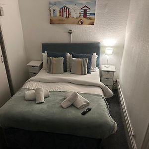 Family room 1 double 1 single bed